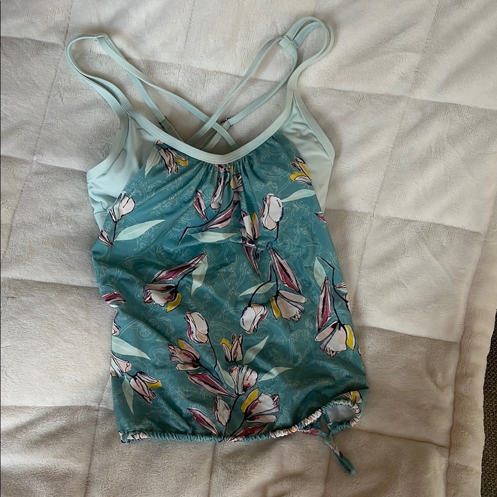 Calia by Carrie Underwood Blue And Pink Garden Gate Tankini Swim Top